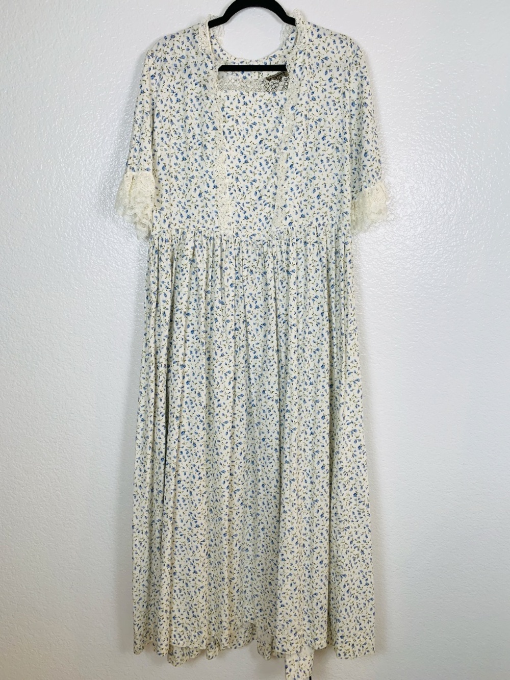 Frontier Classics Prairie Dress Womens XL White Blue Ditsy Floral Calico Lace